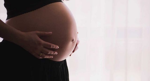 Especialista advierte sobre factores de riesgo en el embarazo