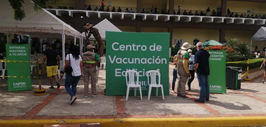 1615051208 219 Vacunas contra el covid llegan contadas a centros de vacunacion