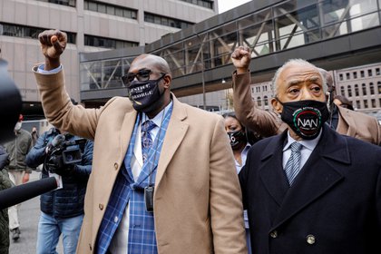 Familiares de George Floyd encabezaron las manifestaciones para pedir justicia por la muerte del hombre afroamericano (REUTERS/Nicholas Pfosi)