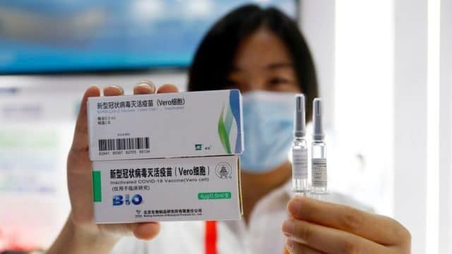 La OMS estudia el uso de emergencia para la vacuna china de Sinopharm