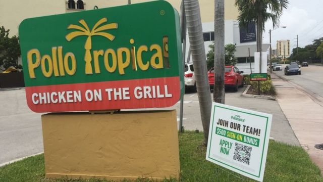 Local de Pollo Tropical en Miami