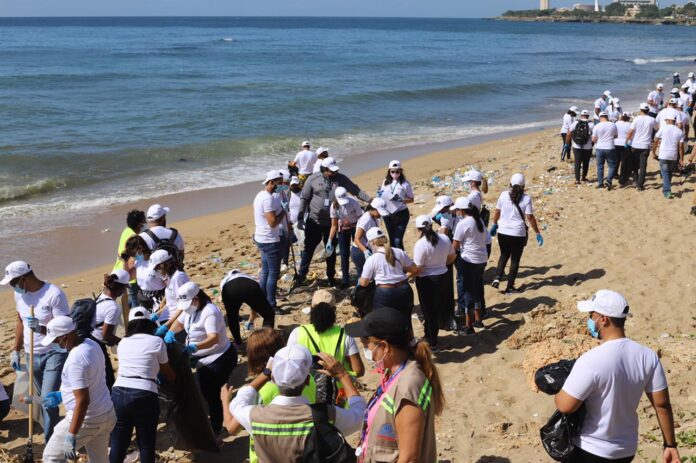 Medio Ambiente realiza limpieza de 80 playas en Jornada Nacional