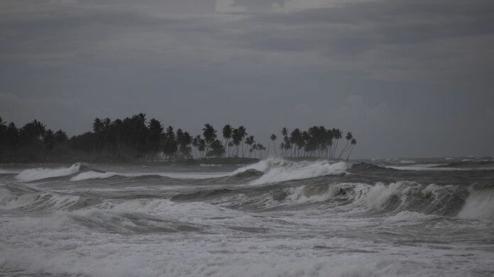 Punta Cana: fuertes lluvias y vientos por tormenta Fiona