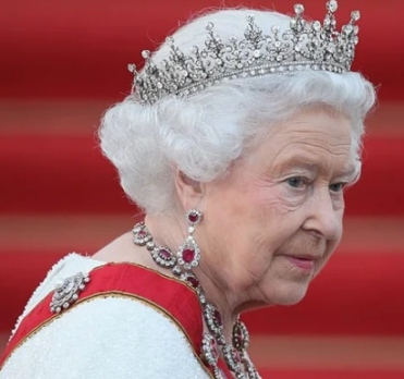 Reina Isabel II ¿Que pasara con la ropa joyas y