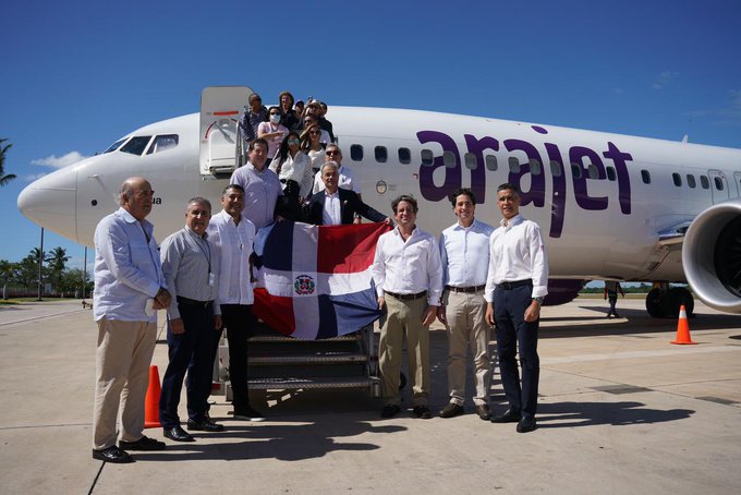 1670255407 721 Arajet realiza vuelo de reconocimiento al aeropuerto de La Romana