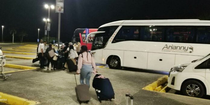 Condor deja «abandonados» a pasajeros en Puerto Plata