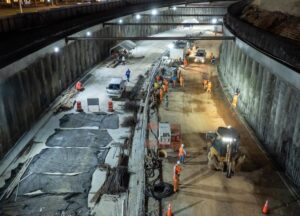 Abinader supervisa túnel en Plaza de la Bandera y acelera plan vial 166
