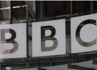 Trump demanda a la BBC por documental sobre el 6 de enero