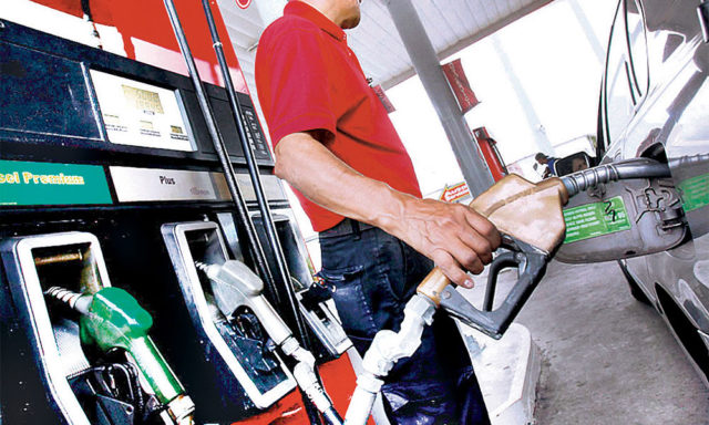 Precios de las gasolinas suben entre 2.50 y 2.00 pesos por galón