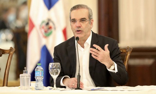 El presidente Luis Abinader insta a sus funcionarios a dar ejemplo con la ética