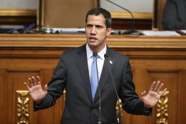 Guaidó reitera que instalará un nuevo periodo del Parlamento el 5 de enero