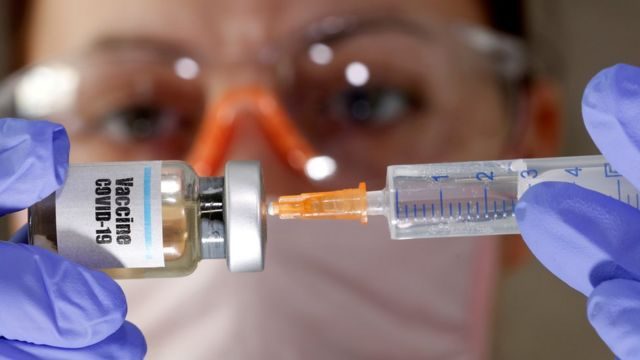 La OMS advierte que mafias venden vacunas