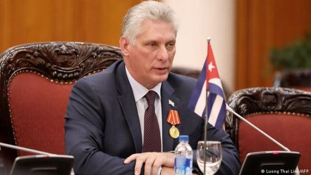Presidente cubano niega acusaciones de represión en las protestas del domingo