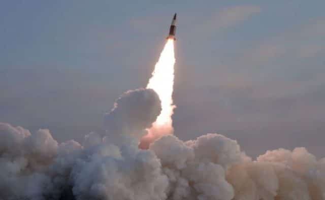 Corea del Norte disparó otro misil sobre el Mar de Japón 