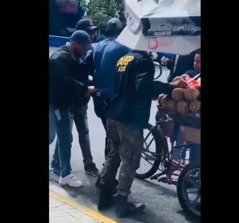 Alcalde de SDE suspenden brigada de Espacios Públicos que agredió a frutero