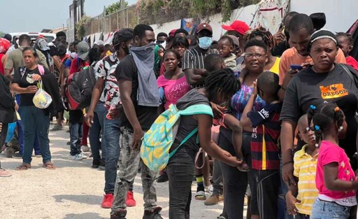 Entre octubre de 2021 y agosto del 2022, unos 50.000 migrantes haititanos  fueron detenidos por las autoridades migratorias estadounidenses, de acuerdo con datos del gobierno.