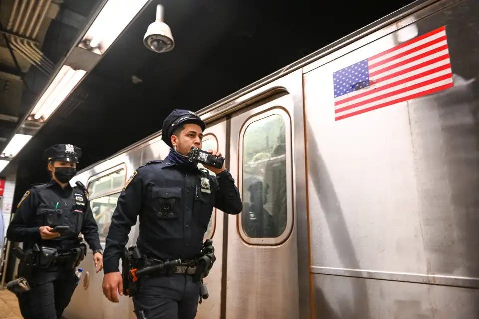 NY colocará cámaras de video en todos los vagones de la red de metro