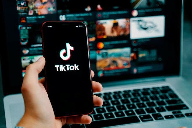 Podrían multar a TikTok por no proteger los datos de los menores