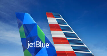 Alianza American-JetBlue “afectaría a viajeros” al subir precios