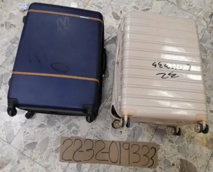 Dos maletas tenían 67 paquetes de marihuana en el AILA