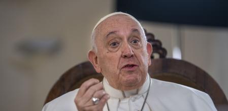 «Ser homosexual no es un delito», dice papa Francisco