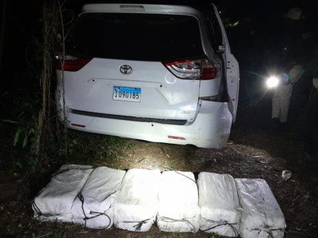Ocupan cocaína en carga de guineos que sería embarcada a Holanda